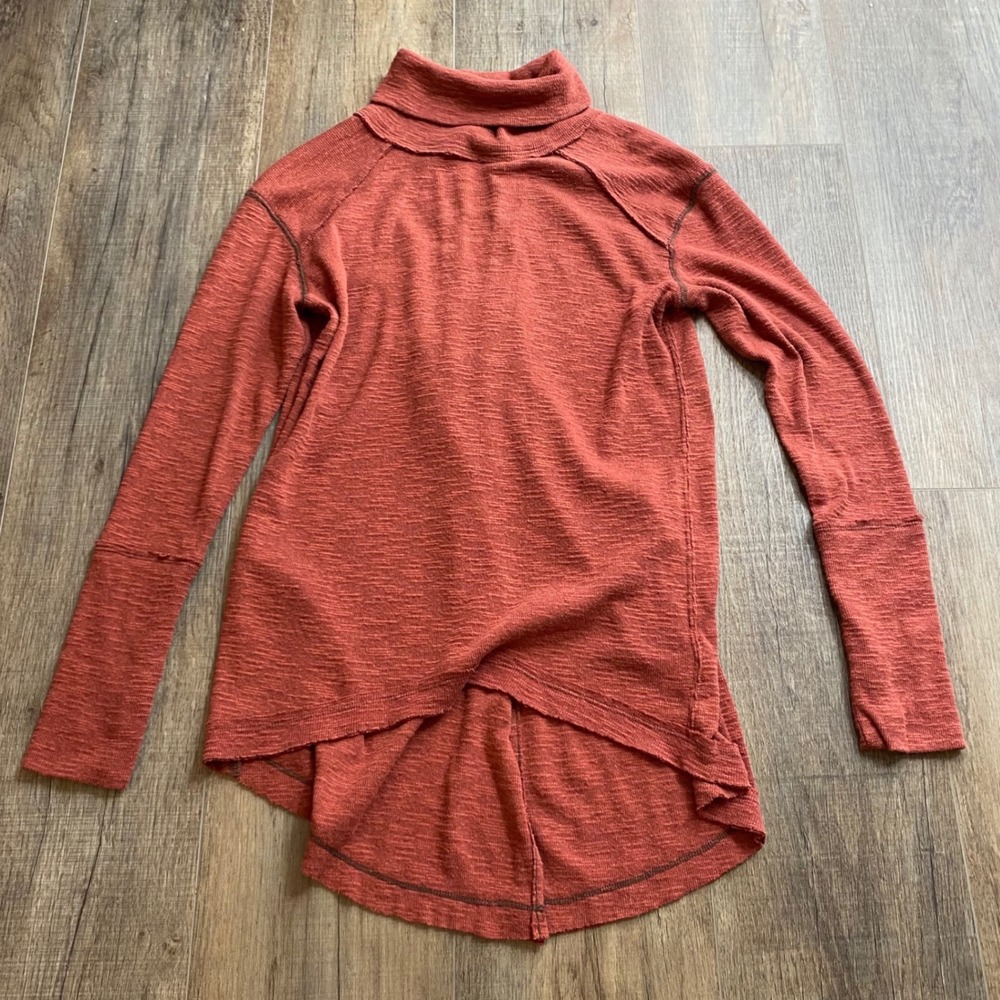 We The Free Free People Rust Orange Split Back Mock Neck Slub Knit Top XS